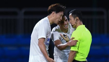 运气太差！杨旭绝平球被吹 加盟申花至今联赛0进球