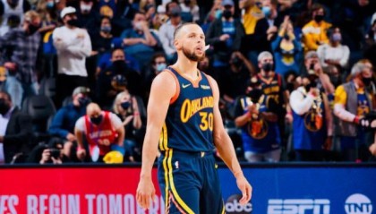 星空体育公司-赛季画上休止符 但库里给了勇士一道可以追逐的光