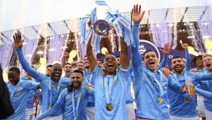 星空体育直播运营集团-众名宿预测英超：蓝月蓝军争霸 惊喜或在蓝狐枪手？